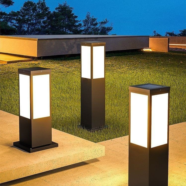 Solar Lawn Lights for Outdoor Courtyards and Gardens