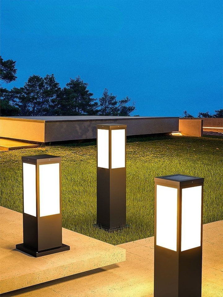 Solar Lawn Lights for Outdoor Courtyards and Gardens